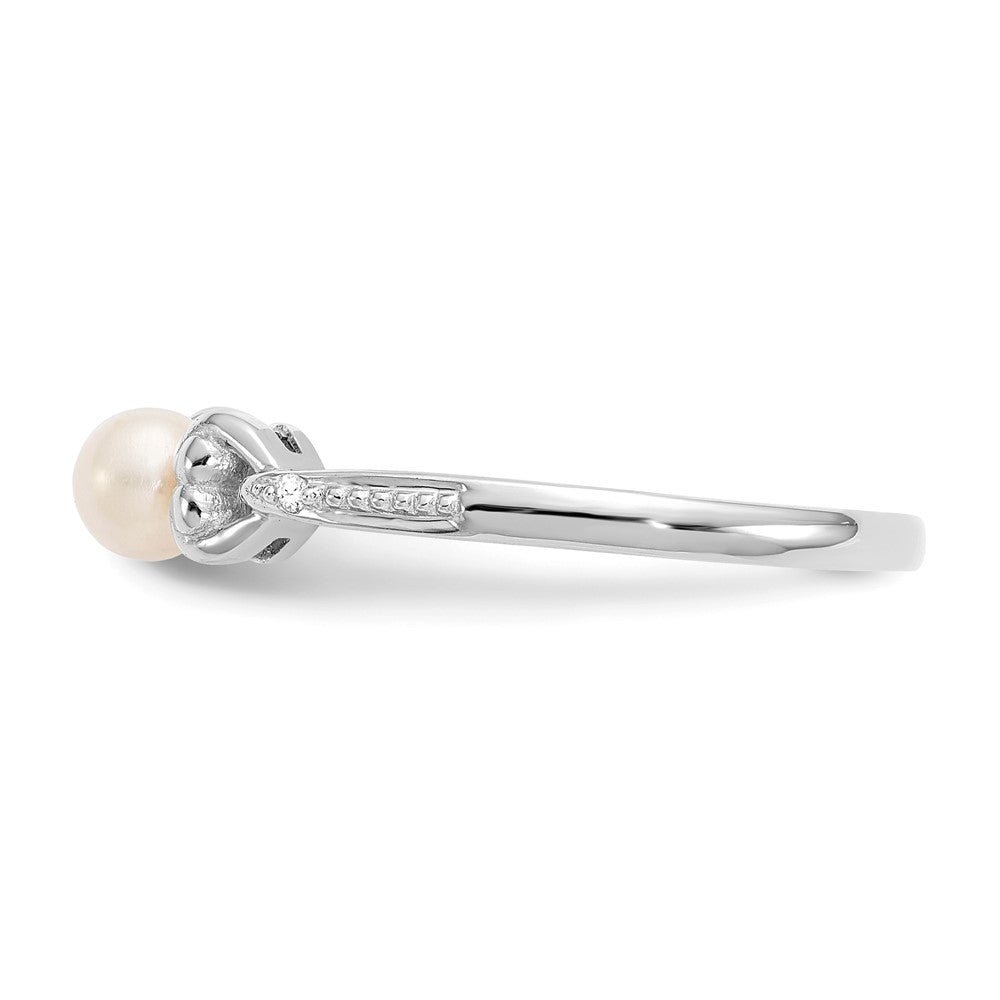 10k White Gold FW Cultured Pearl and Diamond Ring