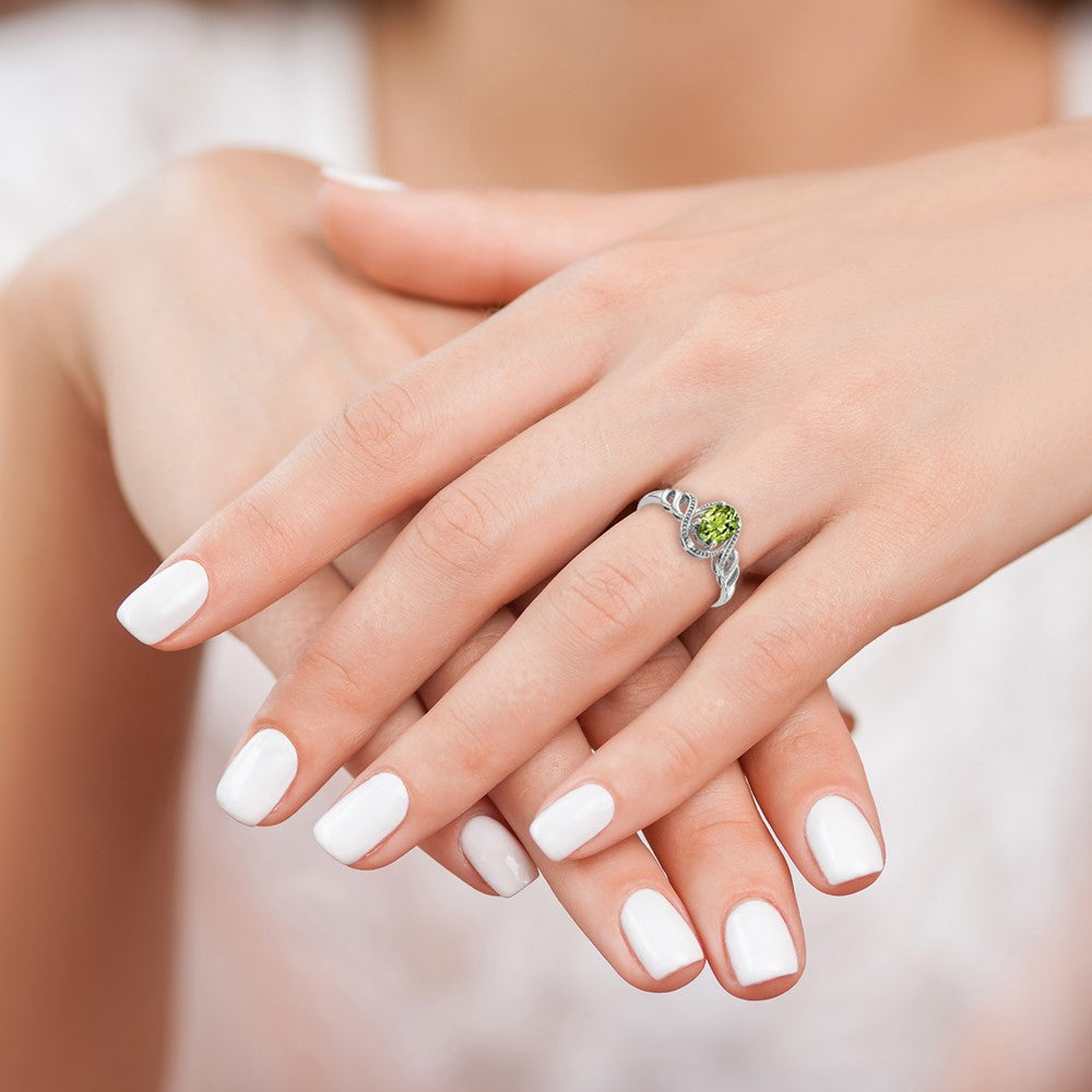 10k White Gold Peridot and Diamond Ring