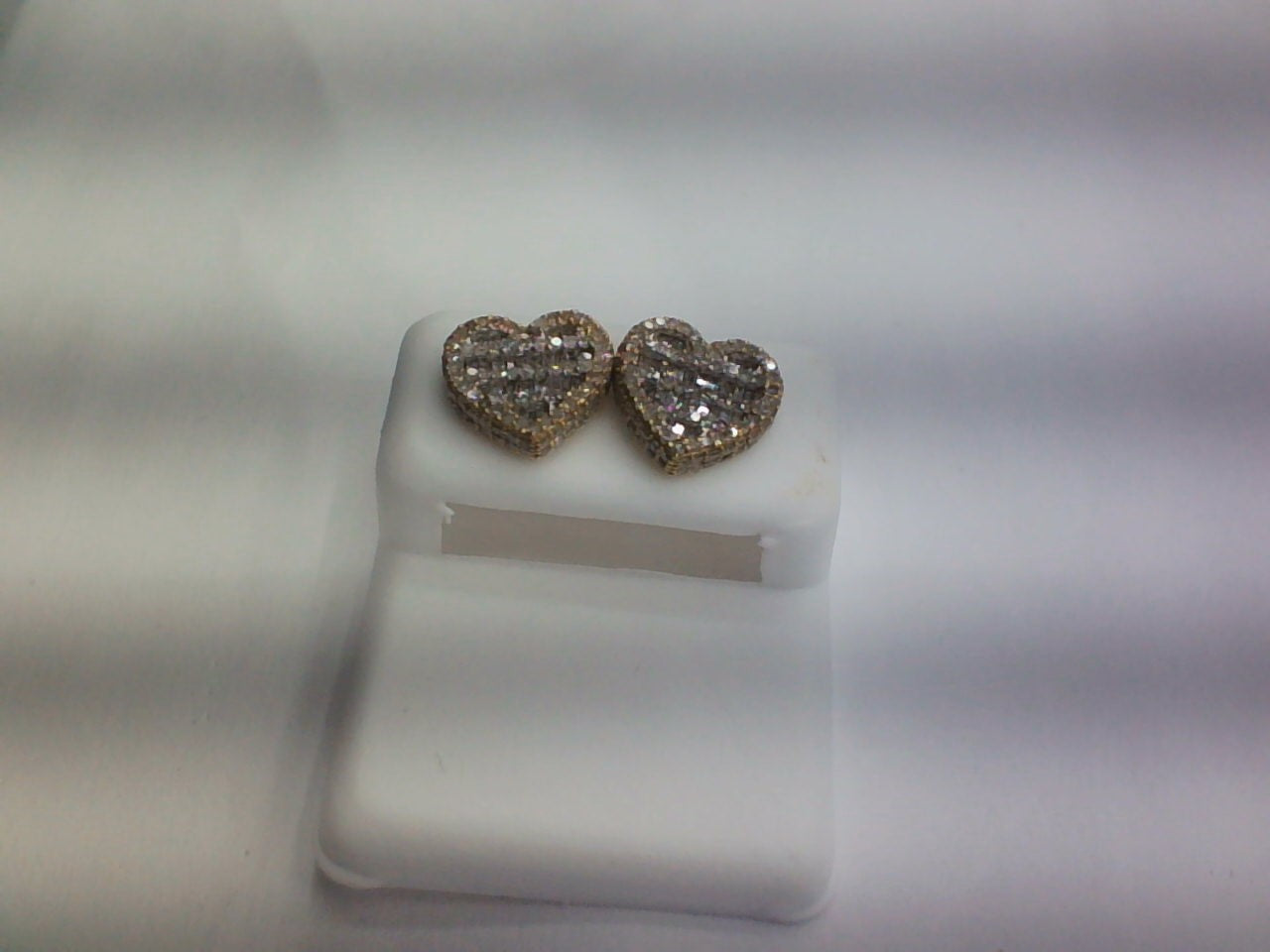 10K Yellow 0.98-1.11Ct D-Baguette Earrings Heart