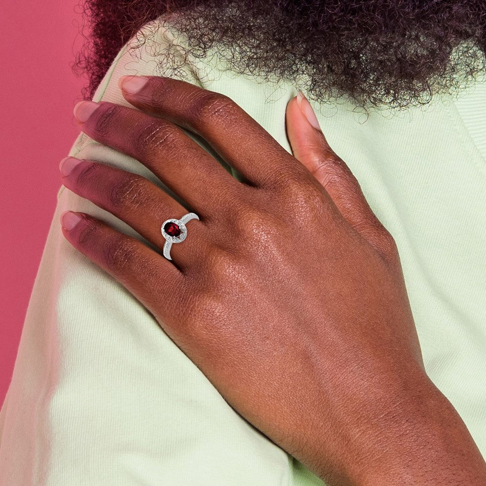 Sterling Silver Rhodium-plated Diam. & Garnet Ring