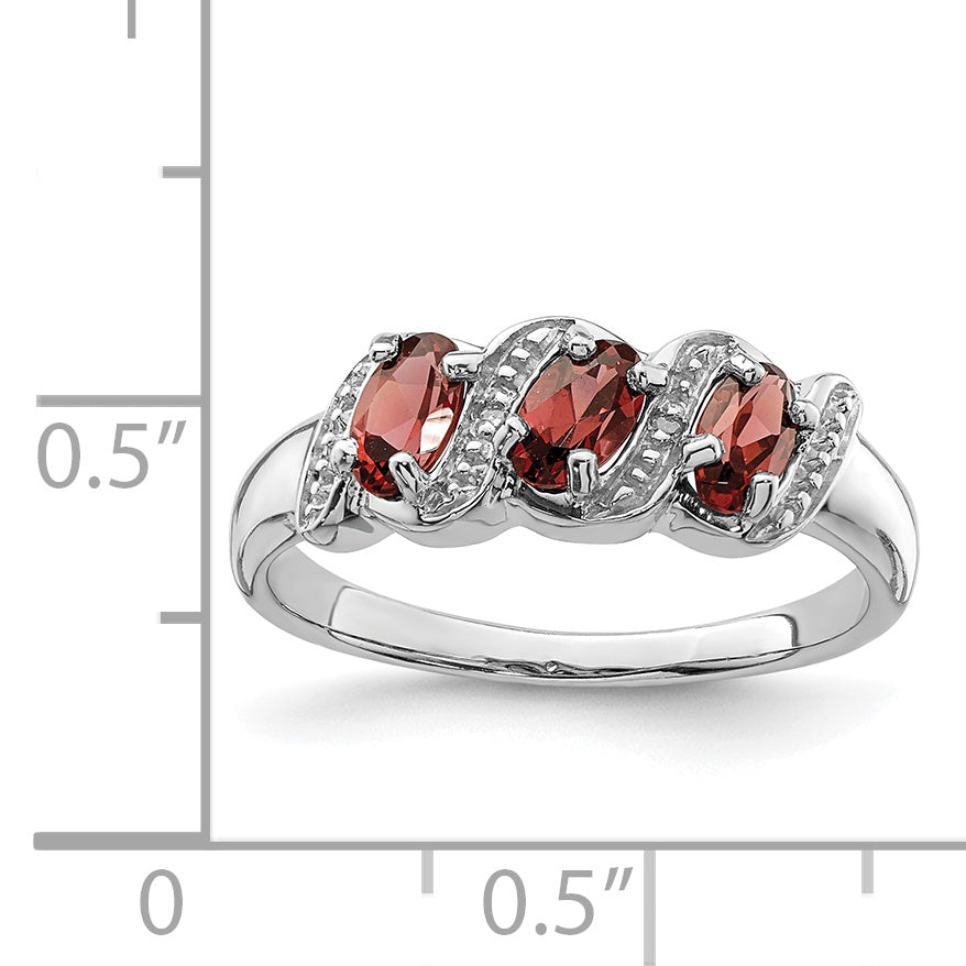 Sterling Silver Rhodium-plated Garnet & Diamond Ring QDX589