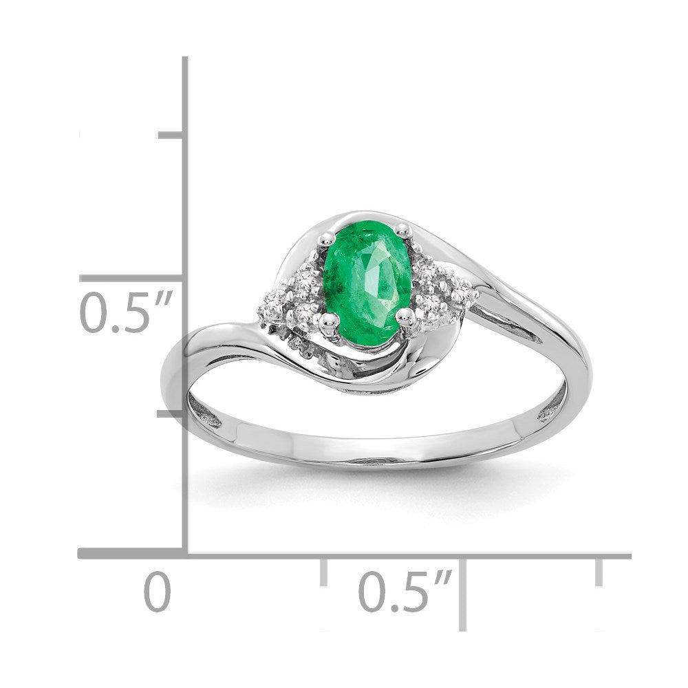 14k White Gold Emerald and Diamond Ring