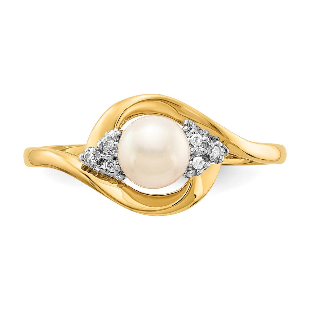 14k FW Cultured Pearl and Diamond Ring